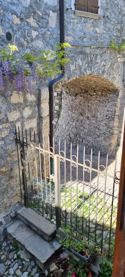 La Casetta Di Sornico Lierna Exterior foto
